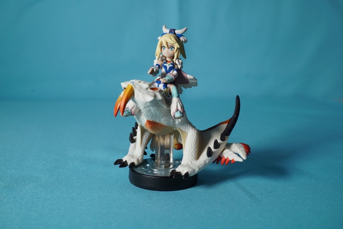 Berioros (Hyoga) & Ayuria - Monster Hunter Stories Series Amiibo - Retro Island Gaming