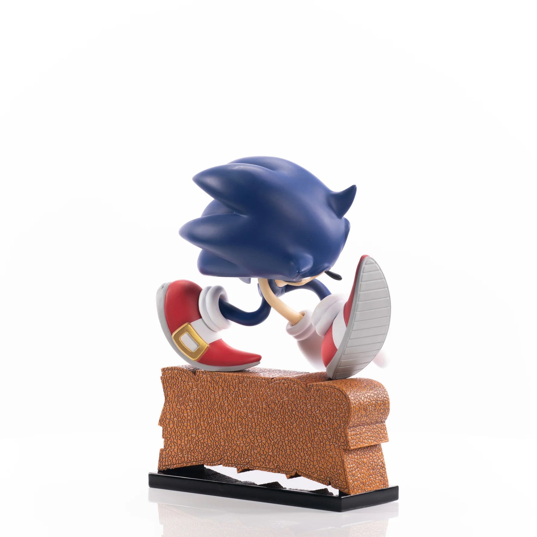 Sonic Adventure 9" Statue - First 4 Figures - Retro Island Gaming